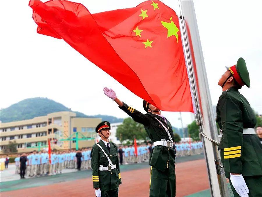传奇霸主与修罗武神:淬炼石的神秘之旅